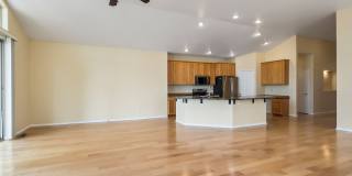 Beautiful Eagle Crest Home with Stunning Views and High-End Features! Beautiful Eagle Crest Home with Stunning Views and High-End Features! Gallery 9