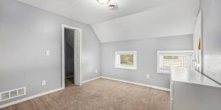 Spacious 5BR/2.5BA in Creston with Garage & Fenced Backyard Spacious 5BR/2.5BA in Creston with Garage & Fenced Backyard Gallery 12