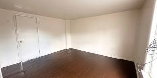 4 Bedroom 1 Bathroom w/Garage in York City! Gallery 25