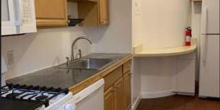 Charming 3 Bedroom-No Broker Fee Gallery 6