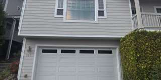 Comfortable Bremerton Townhome with Bonus Room and Fireplace Gallery 1