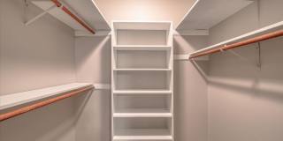 225 Twin Oaks Place Gallery 37