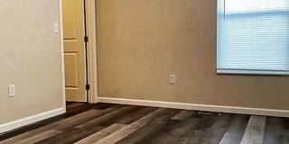 2 Bedroom, 2 Bathroom duplex with garage Gallery 71