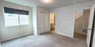Perfectly Located off Fountain and Academy Gallery 16