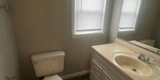 SPACIOUS 3 bed/2 bath with fenced yard and large deck! Gallery 28