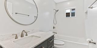 42 Forsythe St Gallery 24