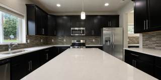 Spacious 4-Bedroom Home with Balcony and Fenced Yard in Marysville Gallery 10
