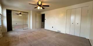 Beautiful Two Bedroom Townhouse in Plum! Equipped Kitchen, Patio & More! Call Today! Beautiful Two Bedroom Townhouse in Plum! Equipped Kitchen, Patio & More! Call Today! Gallery 6