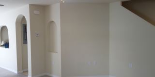 BEAUTIFUL TOWNHOME IN GATED COMMUNITY Gallery 3