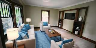 Recently updated 4 bed 1.5 bath Single Family Home Gallery 1