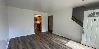 Coleman Place 3-bedroom, 2-bath Condo Gallery 4