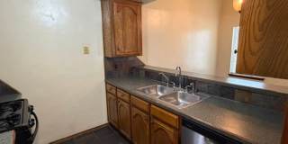 Adorable cottage style three bed, two bath, two car garage home in Moore Schools! Gallery 8