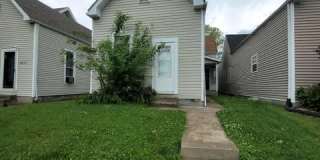 2027 East Oak Street Gallery 1
