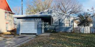 710 S Wisconsin-2 Bedroom House Gallery 1