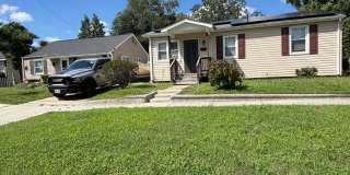 4 Bedroom 2 Bathroom Home in Norfolk! 4 Bedroom 2 Bathroom Home in Norfolk! Gallery 1