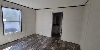 25 Lexington St Gallery 7