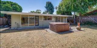 3 Bed 2 Bath Home w/ Bonus Room in Palo Alto. Gallery 1