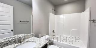 3214 Southwest Stonepoint Avenue Gallery 24