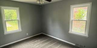 Charming 3 bedroom brick bungalow Gallery 10