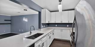 5565 SEMINARY Road Gallery 1