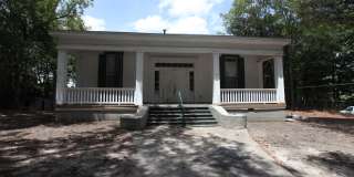 8 Bedroom/4 Bath House Available Fall 2027! Gallery 1