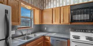 2 Bedroom 2.5 Bath 2 Car Carport - town house Gallery 18