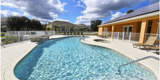 Modern Townhome in quiet neighborhood: 3BR, Pool & Near Disney Gallery 28
