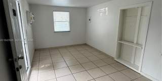 921 N 17th Ct Gallery 7