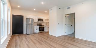 Forest Ave - Luxury Off-Campus Housing! Gallery 18