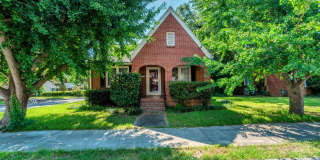 3 Bed/2 Bath house for rent near Medical District, with fenced back yard! Gallery 1