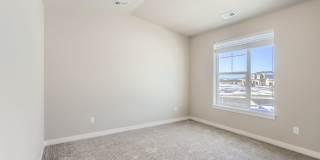 Beautiful 3 Bed 2.5 Bath Townhome with 2 Car Garage in Longmont Beautiful 3 Bed 2.5 Bath Townhome with 2 Car Garage in Longmont Gallery 16
