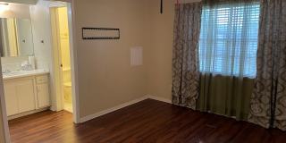3 bed upstairs condo in Norman, community pool and plenty of parking! Gallery 13