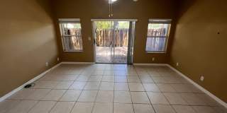 Lovely Townhome in Gate Community! Gallery 8