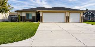 Spacious 3-Bedroom Home with Huge Backyard & Primary Ensuite Spacious 3-Bedroom Home with Huge Backyard & Primary Ensuite Gallery 1
