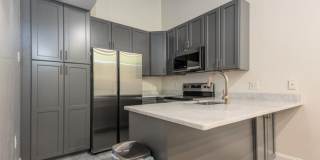 Modern Downtown Memphis Condo with Prime Location Gallery 7
