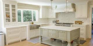 Fabulous spacious home, Great Highlands cul de sac, easy commute, exceptional Cupertino Schools! Gallery 1