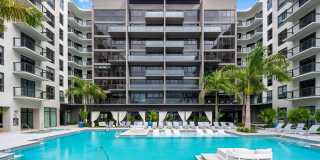 Manor Biscayne Gallery 27