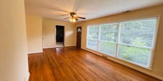 4 Bedroom 1 Bath House Gallery 4