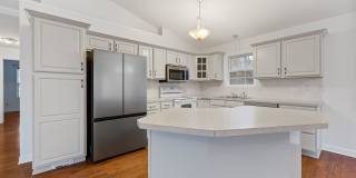 Beautiful 4 Bed 3 Bath in Andover School District! Gallery 14