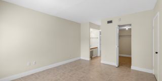351 Club Circle Gallery 36