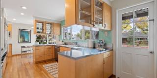 Iconic California Ranch Home by Architect Birge Clark in Leland Manor, Palo Alto Gallery 14