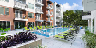 Groves South Lamar Apartments Gallery 14
