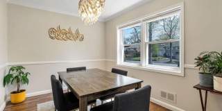 542 Nagle Street Gallery 7