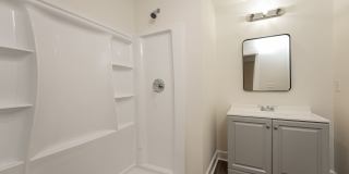 Luxury 2 Bed, 2.5 Bath Home with Two-Car Garage in Downtown Charleston Gallery 14