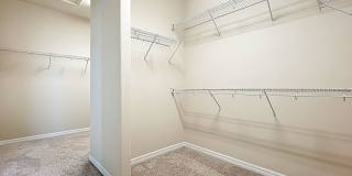 !!!NOW AVAILABLE!!! Beautiful 4-Bedroom PET FRIENDLY Home for Rent in RANDAL PARK! Gallery 72