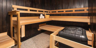 Moment Gallery 4