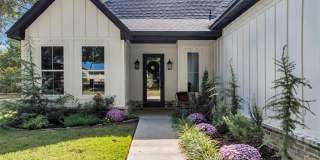 8913 Pear Street Gallery 1