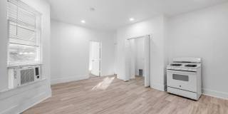 526 W Munson Gallery 13