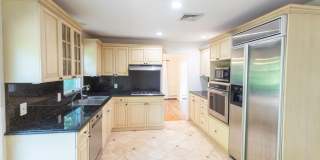 Spacious 4 - Bedroom, 2 Bathroom (Full House - Rental) Gallery 1