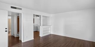Charming 2BR Apartment in Fresno Gallery 10